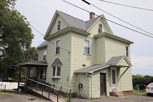 28 Wendell St, Saugus, MA 01906