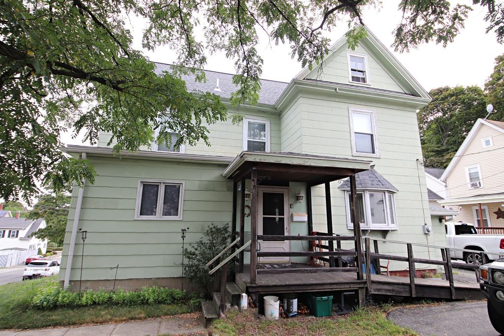28 Wendell St, Saugus, MA 01906