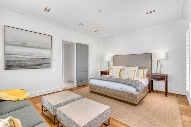 5219 Calle Cordoba Place, Houston, TX 77007