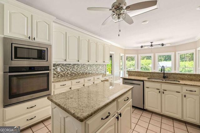 343 Brooks Woolsey Road, Fayetteville, GA 30215
