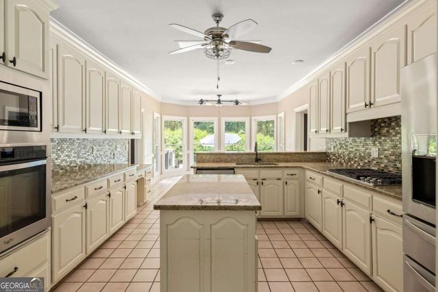 343 Brooks Woolsey Road, Fayetteville, GA 30215