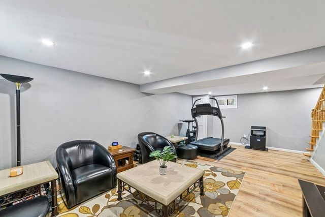 1904 Washington St, Canton, MA 02021