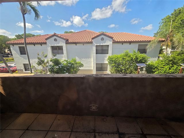 12025 S Las Palmas Dr 12025, Pembroke Pines, FL 33025