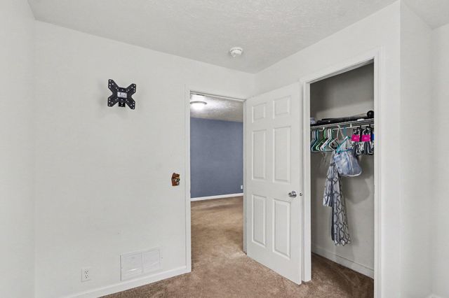30 Avenue B, Springfield, MI 49037