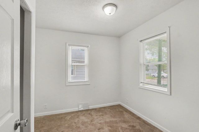 30 Avenue B, Springfield, MI 49037