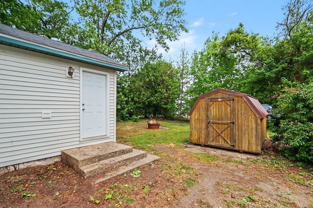 30 Avenue B, Springfield, MI 49037