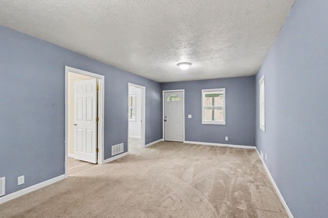 30 Avenue B, Springfield, MI 49037
