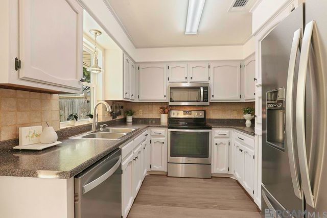 1540 Heartwood Dr, Baton Rouge, LA 70816