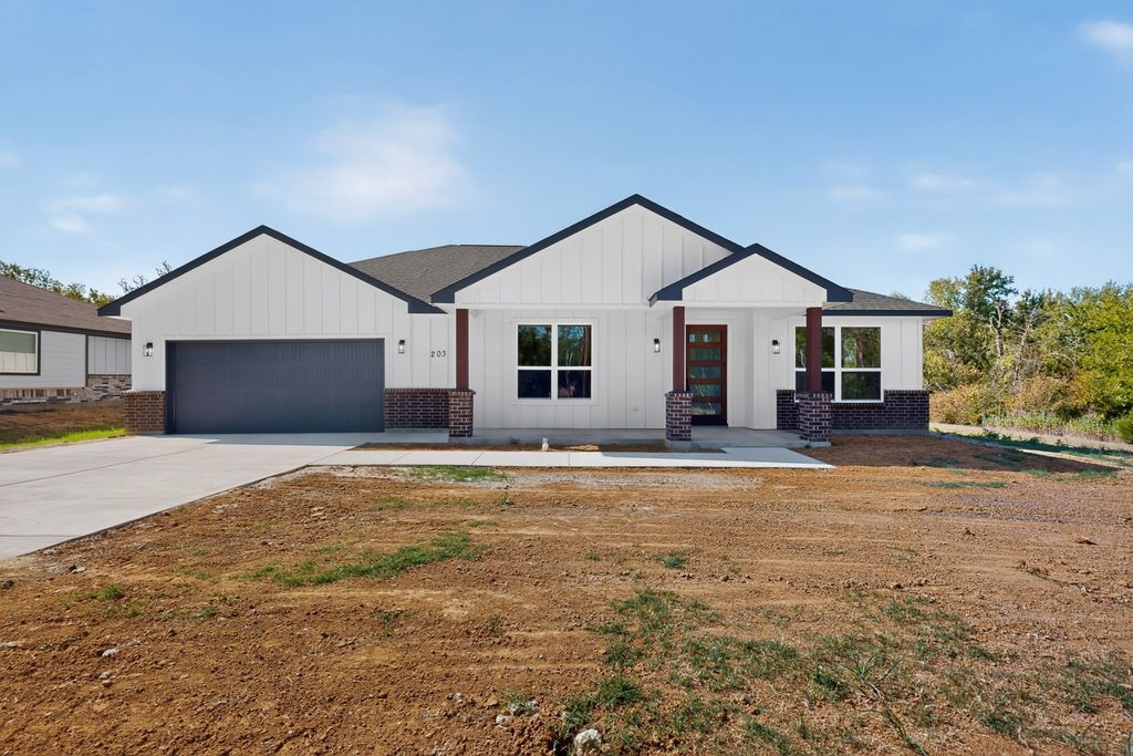 203 W Mansfield Avenue, Kennedale, TX 76060 — exterior