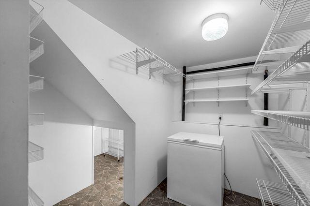 32 Stonewall Dr, Northampton, MA 01060