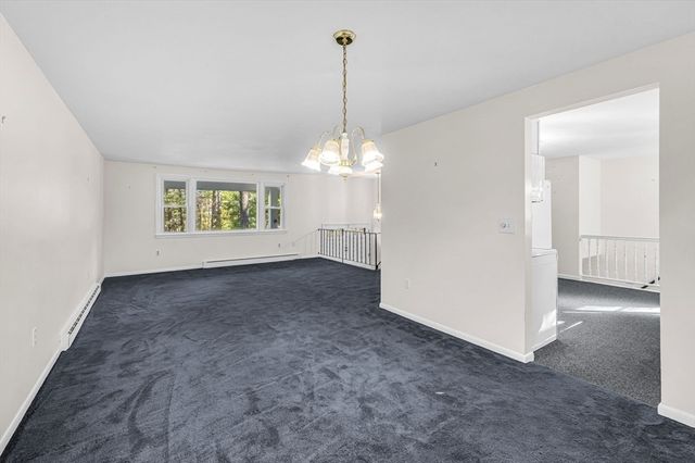 32 Stonewall Dr, Northampton, MA 01060