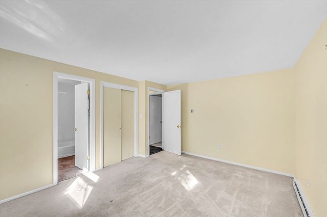 32 Stonewall Dr, Northampton, MA 01060