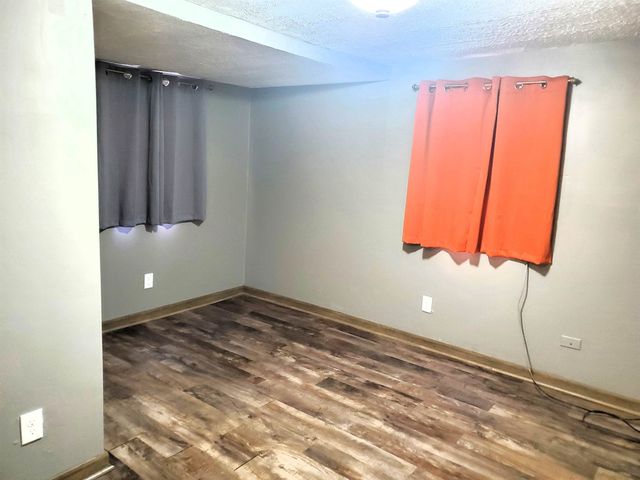 528 N 12th St, Salina, KS 67401