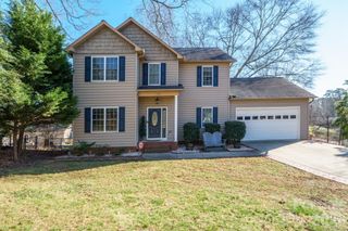 1107 16th Avenue Place NW, Hickory, NC 28601