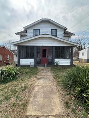 1224 Thomas AVE, Roanoke, VA 24017
