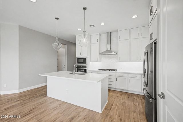 19401 W MISSOURI Avenue, Litchfield Park, AZ 85340