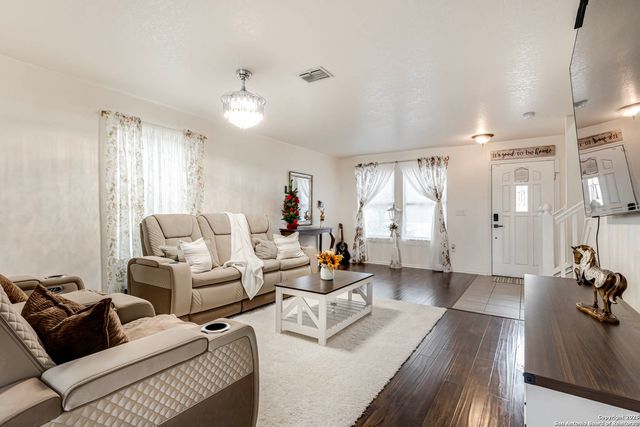 6018 Plumbago Pl, San Antonio, TX 78218