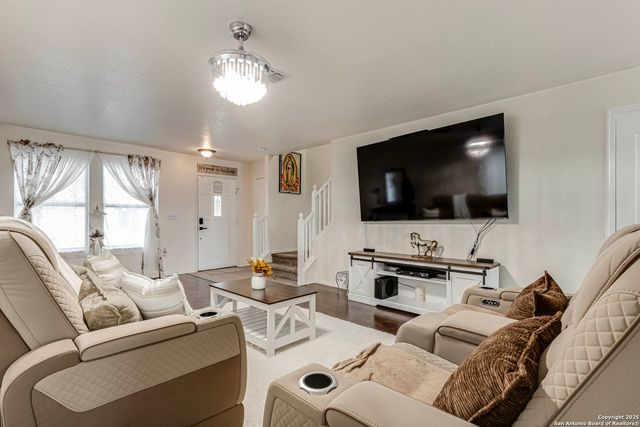 6018 Plumbago Pl, San Antonio, TX 78218