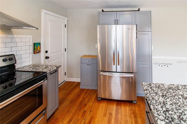 126 W JEAN STREET, Tampa, FL 33604