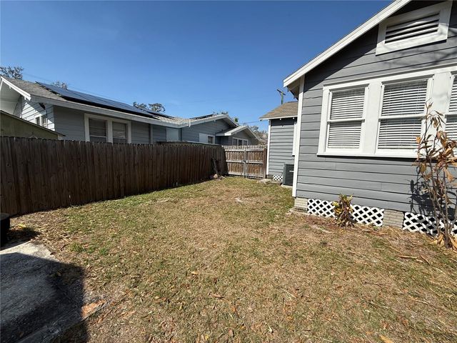 126 W JEAN STREET, Tampa, FL 33604