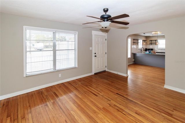 126 W JEAN STREET, Tampa, FL 33604