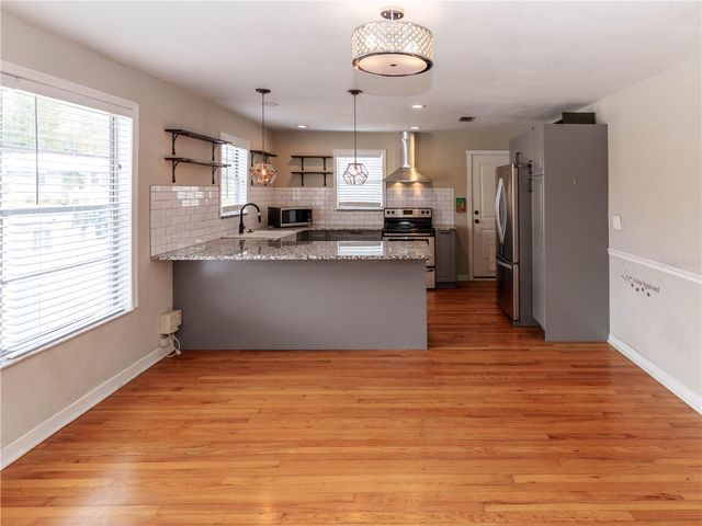 126 W JEAN STREET, Tampa, FL 33604