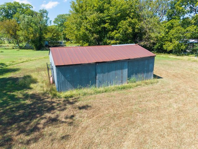 1520 S Lynn Lane Road, Tulsa, OK 74108