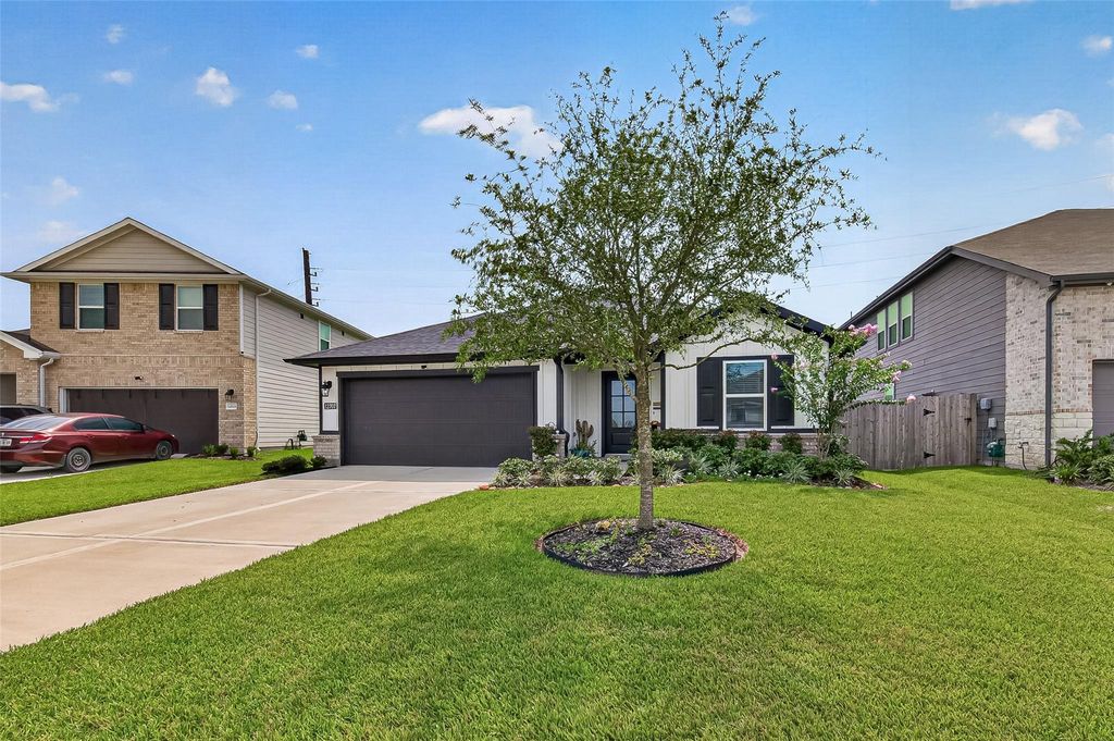 12707 Gabrial Drive, Crosby, TX 77532