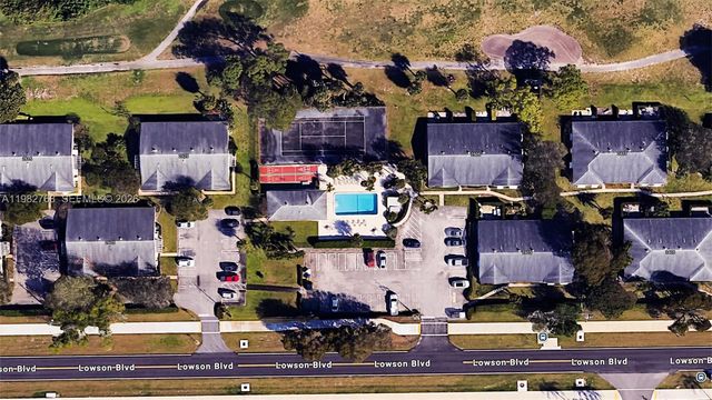 2305 Lowson Blvd B, Delray Beach, FL 33445