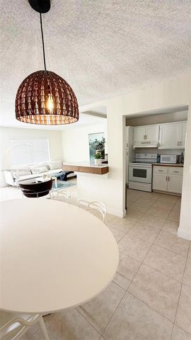 2305 Lowson Blvd B, Delray Beach, FL 33445