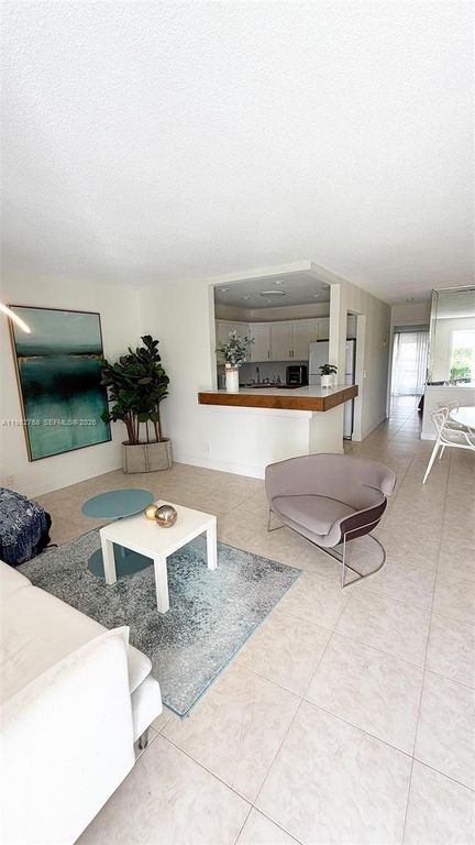 2305 Lowson Blvd B, Delray Beach, FL 33445