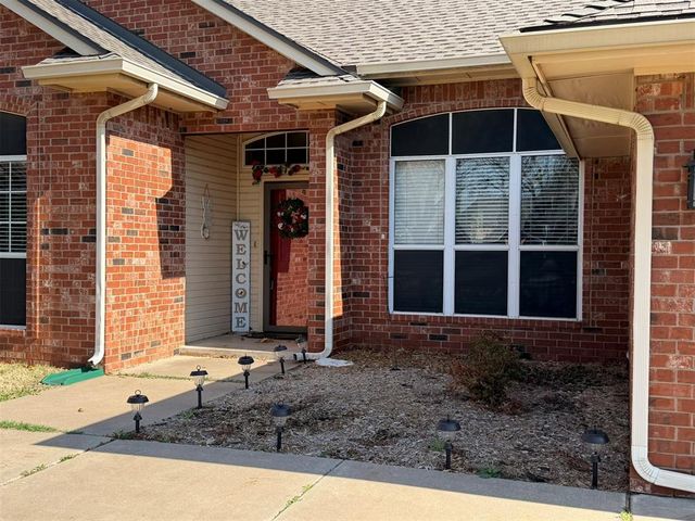 8209 NW 99th Street, Oklahoma City, OK 73162