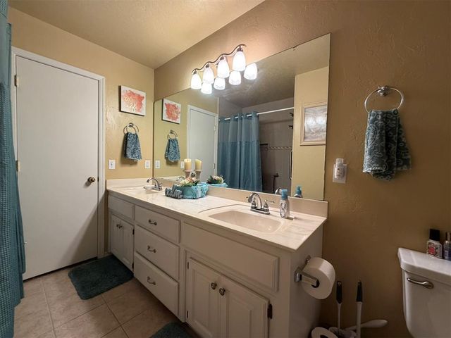 8209 NW 99th Street, Oklahoma City, OK 73162