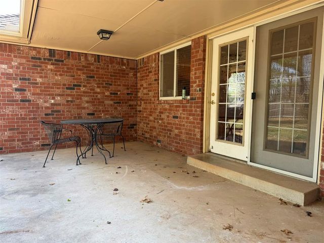 8209 NW 99th Street, Oklahoma City, OK 73162