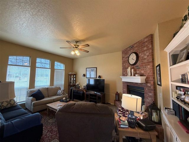 8209 NW 99th Street, Oklahoma City, OK 73162