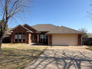 8209 NW 99th Street, Oklahoma City, OK 73162