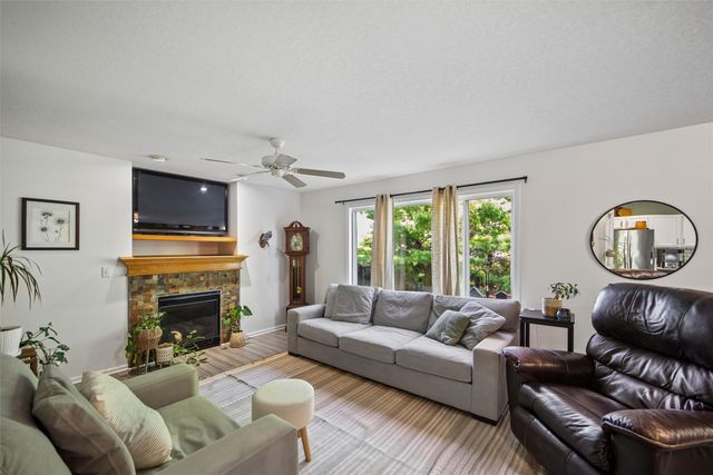 330 NE Carefree Lane, Waukee, IA 50263