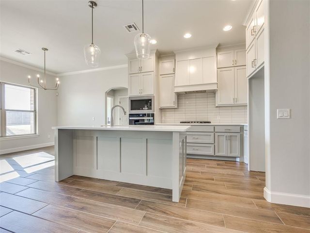 9232 SW 44th Terrace, Oklahoma City, OK 73179