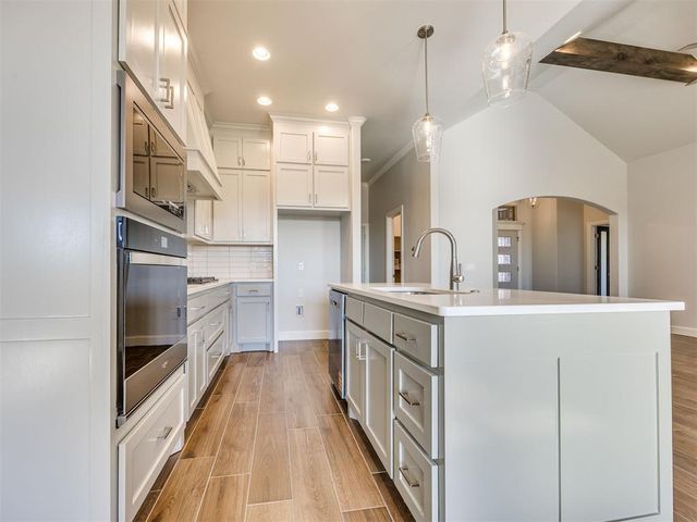 9232 SW 44th Terrace, Oklahoma City, OK 73179