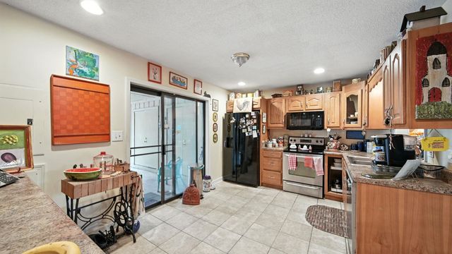 2329 FOXMOOR LN # 7, Memphis, TN 38016