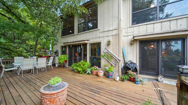 2329 FOXMOOR LN # 7, Memphis, TN 38016