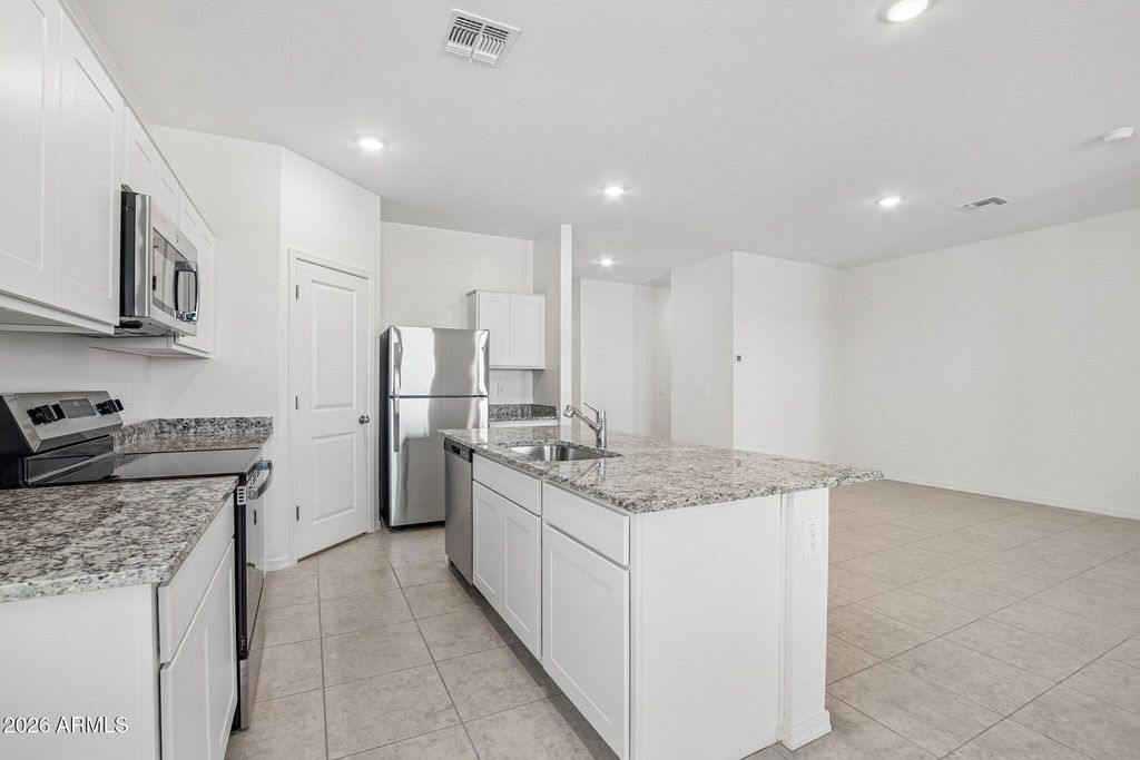 24173 W HUNTINGTON Drive, Buckeye, AZ 85326 — photo 4