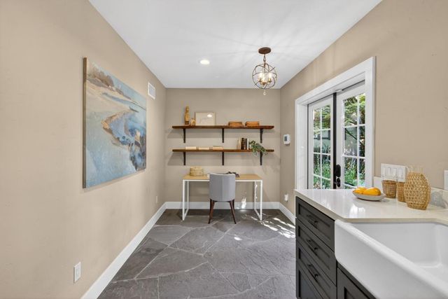 1216 38th St, Sacramento, CA 95816