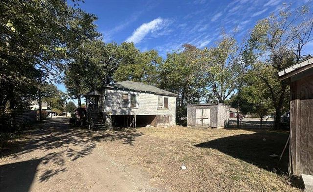 106 N Randolph Avenue, Bryan, TX 77803