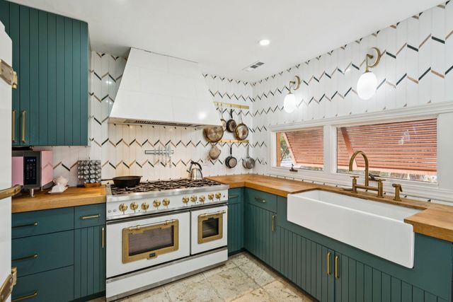 2014 Ion Avenue, Sullivans Island, SC 29482