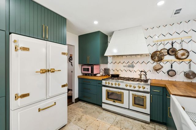 2014 Ion Avenue, Sullivans Island, SC 29482