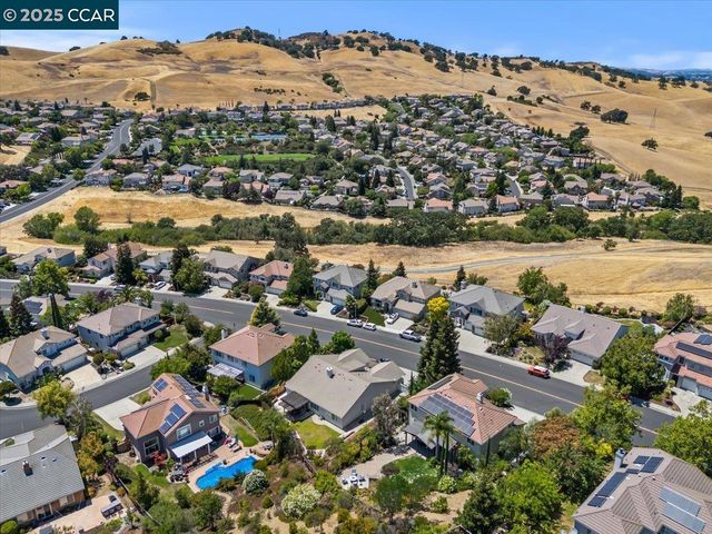 1008 Rolling Woods Way, Concord, CA 94521