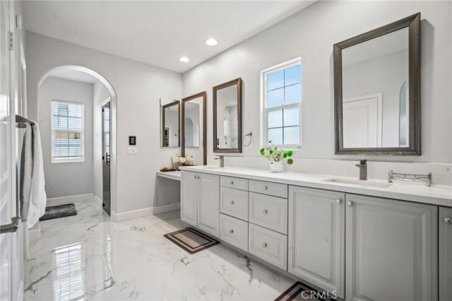 222 Vintage, Irvine, CA 92620