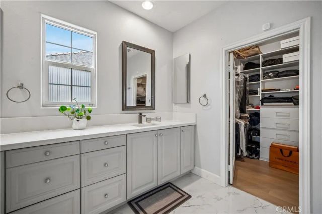 222 Vintage, Irvine, CA 92620
