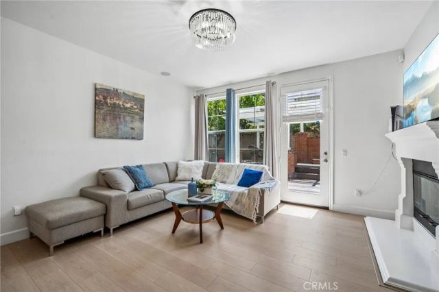 222 Vintage, Irvine, CA 92620